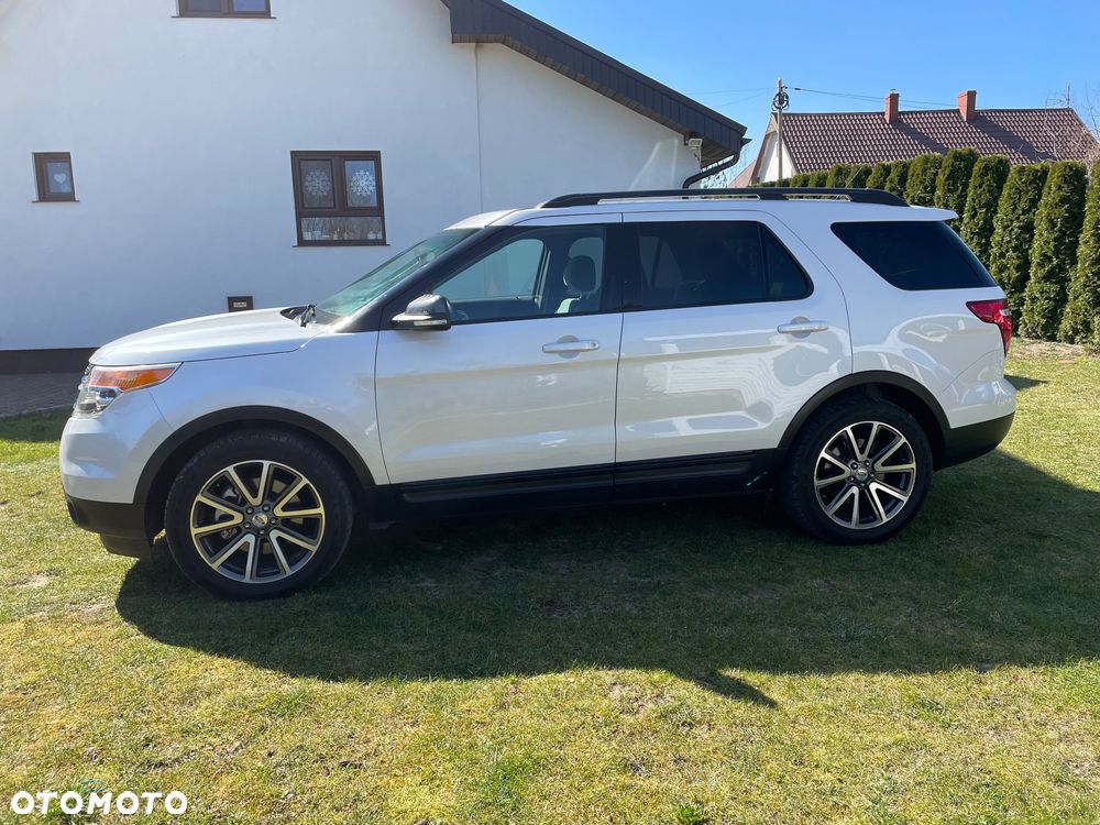 Ford Explorer - 3