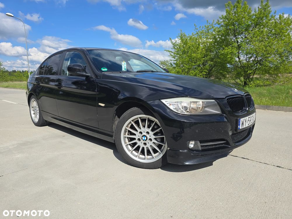 BMW Seria 3 318i - 1