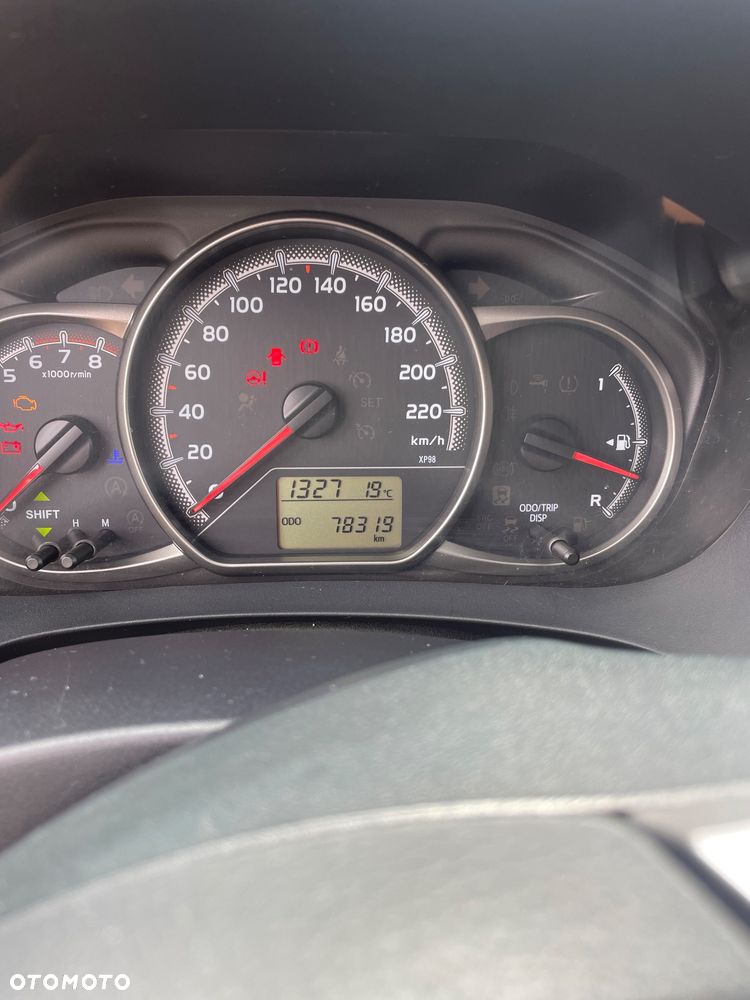 Toyota Yaris - 16
