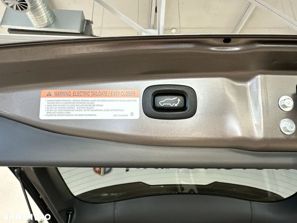 Mitsubishi Outlander - 26