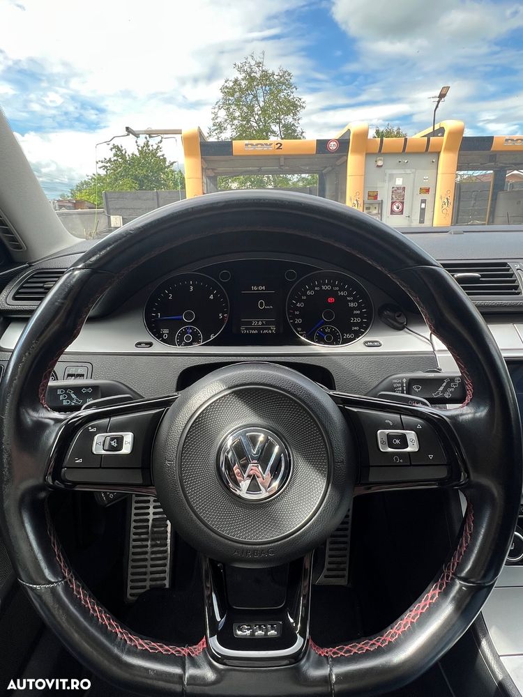 Volkswagen Passat 2.0 TDI BlueMotion Technology Exclusive - 6