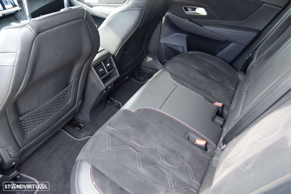 DS DS7 Crossback E-Tense Performance Line EAT8 - 11