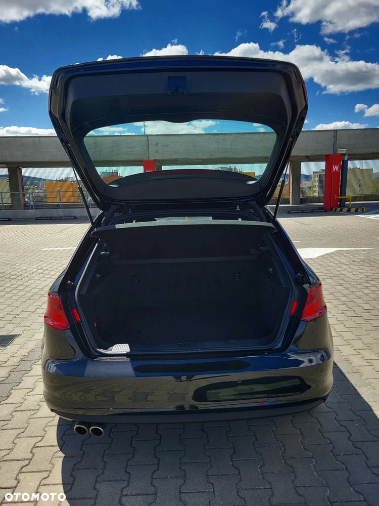 Audi A3 Sportback 2.0 TDI S tronic S line Sportpaket - 10