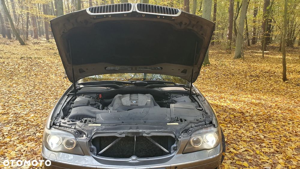 BMW Seria 7 740i - 21