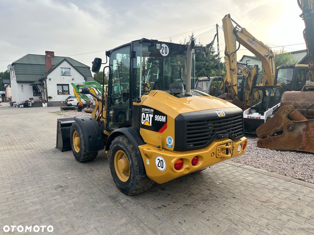 Caterpillar 906M - 3