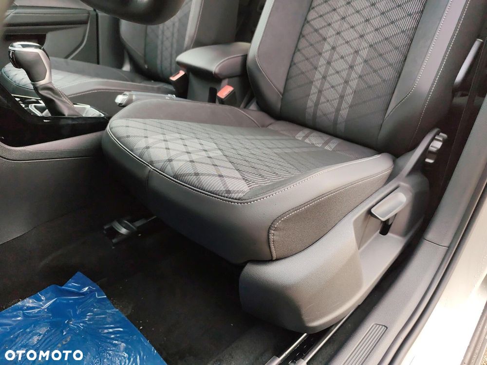 Volkswagen T-Cross 1.0 TSI R-Line Plus DSG - 12