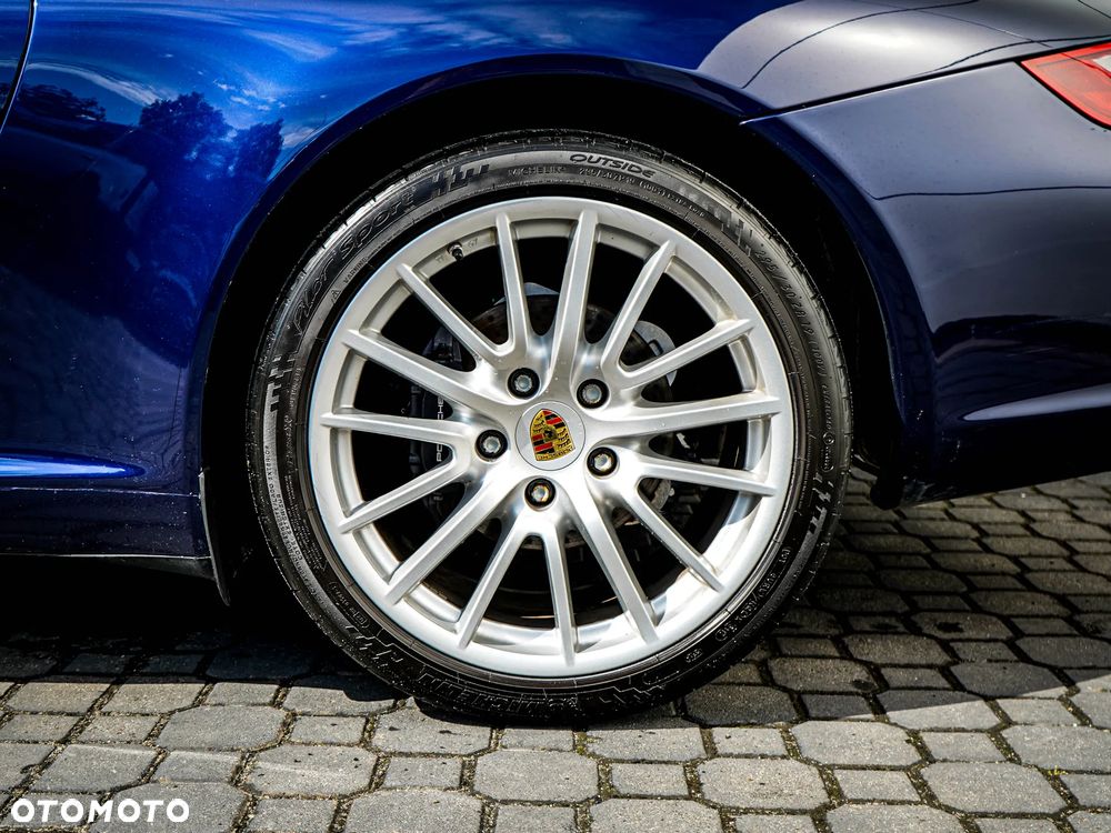 Porsche 911 Carrera - 14