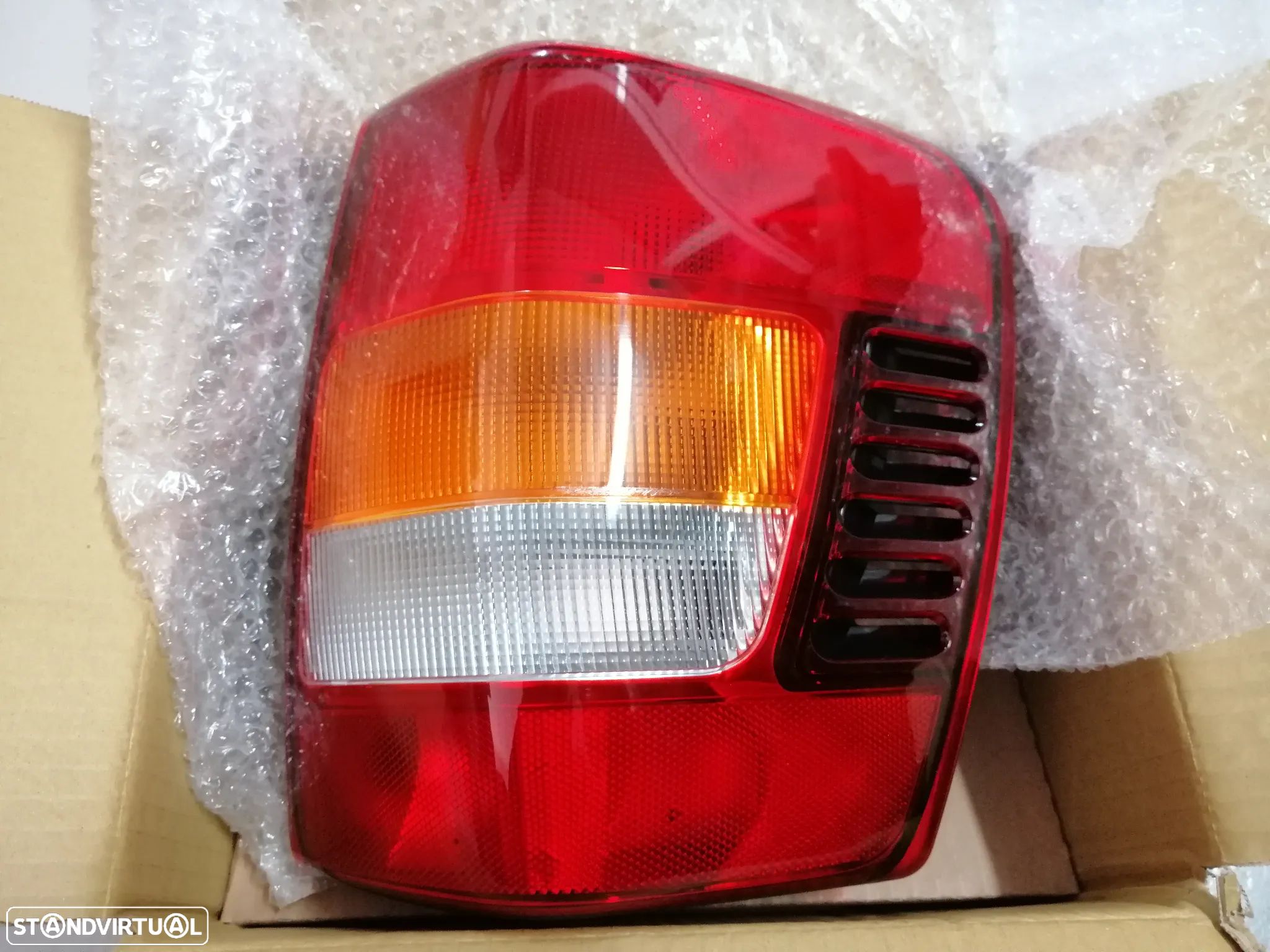 Farolim Farolins de trás do Jeep Grand Cherokee Até 2001 NOVO - 1