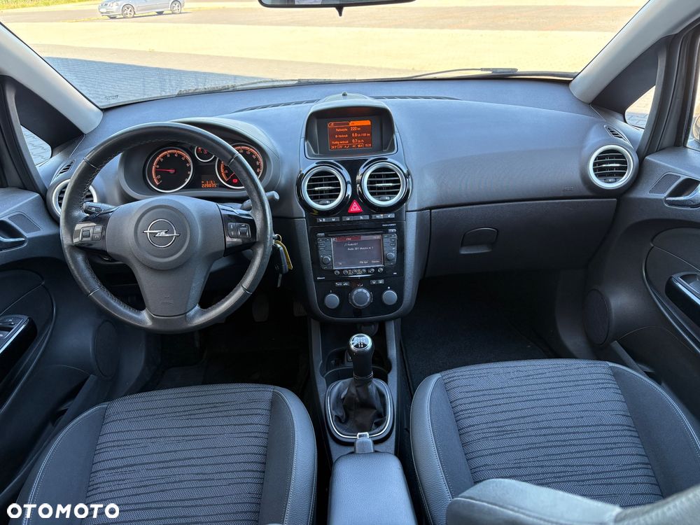 Opel Corsa 1.4 T Cosmo S&S - 18