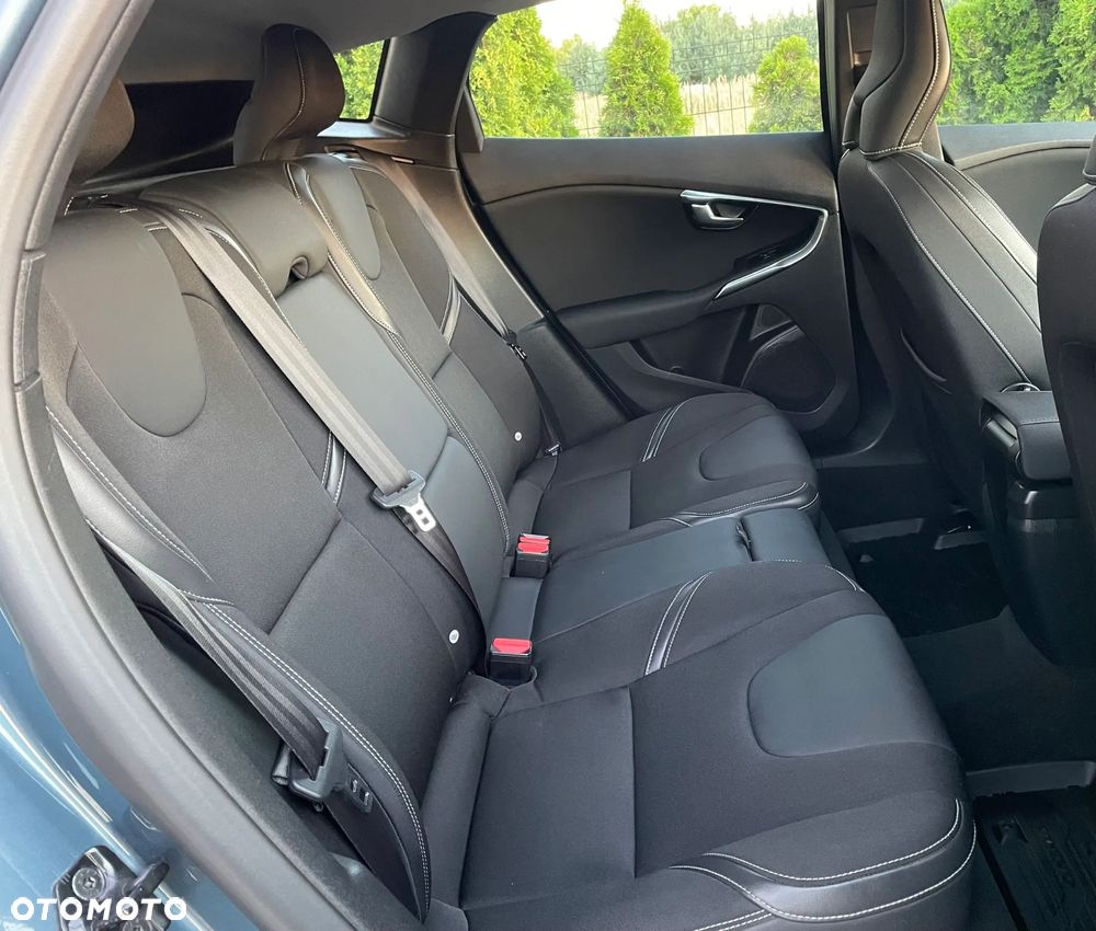 Volvo V40 D3 Momentum - 13