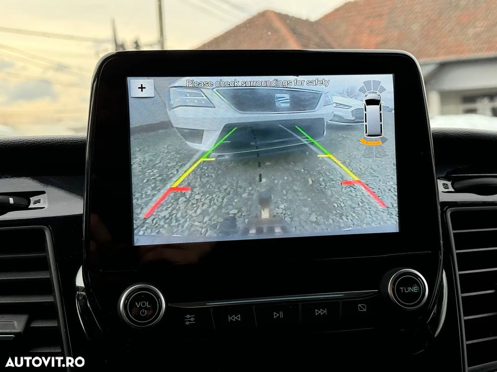 Ford Tourneo Custom 320 L2H1 VA Titanium - 16