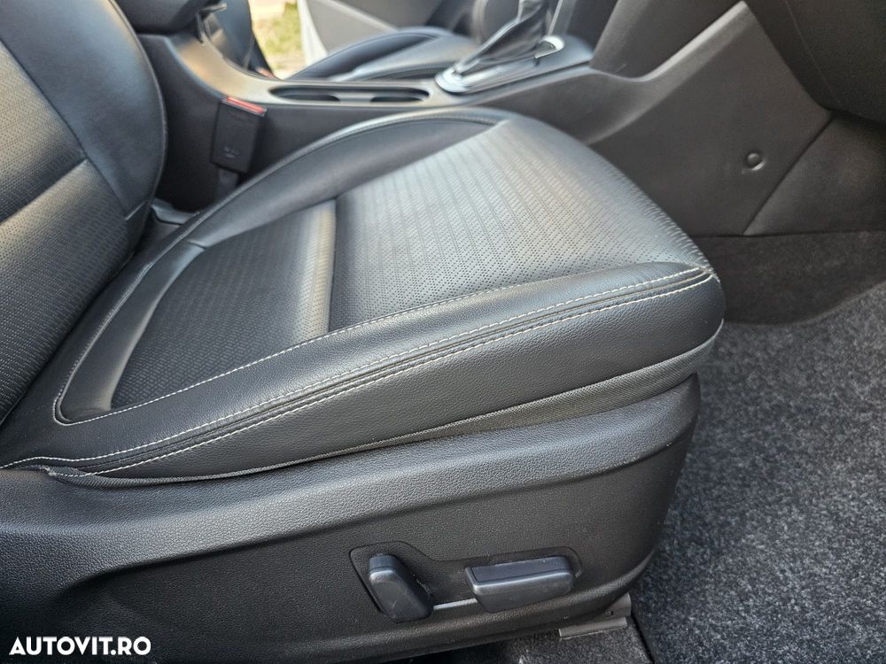 Hyundai KONA - 17