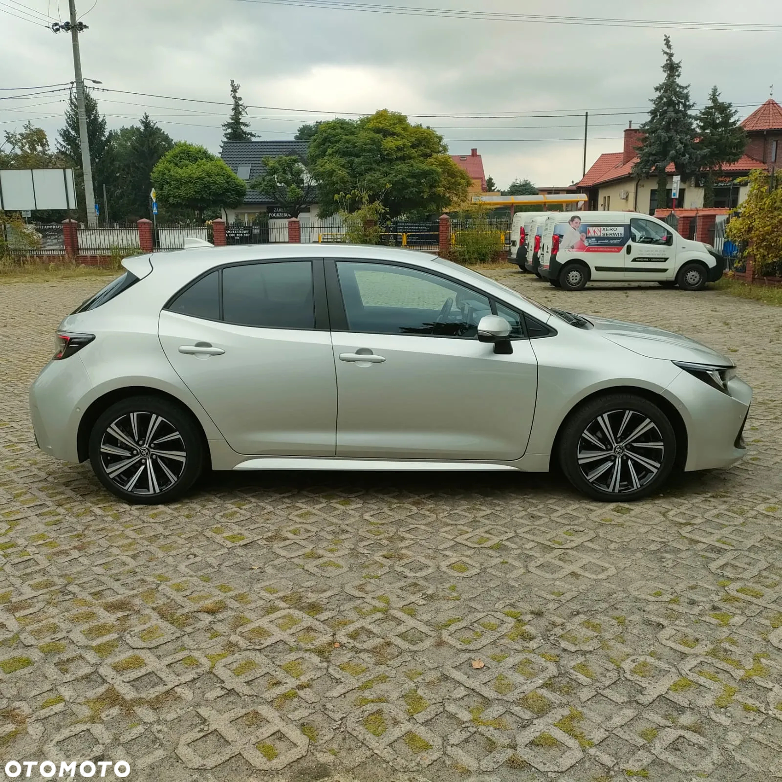 Toyota Corolla 1.8 Hybrid Active - 8