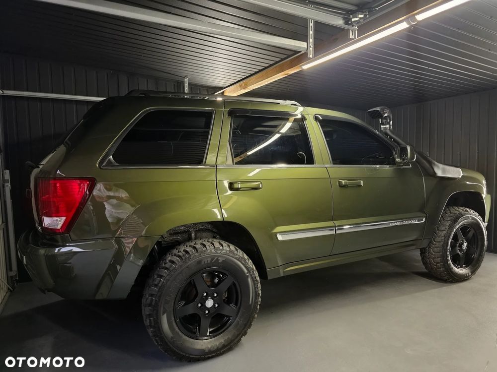 Jeep Grand Cherokee - 8