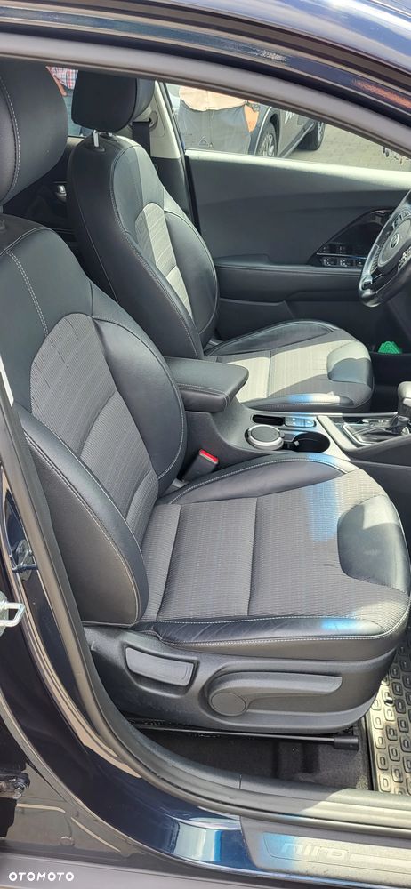 Kia Niro 1.6 GDI Hybrid L - 19