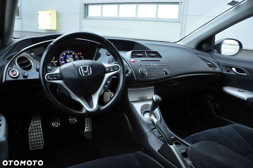 Honda Civic 1.8 GT Special Edition - 21