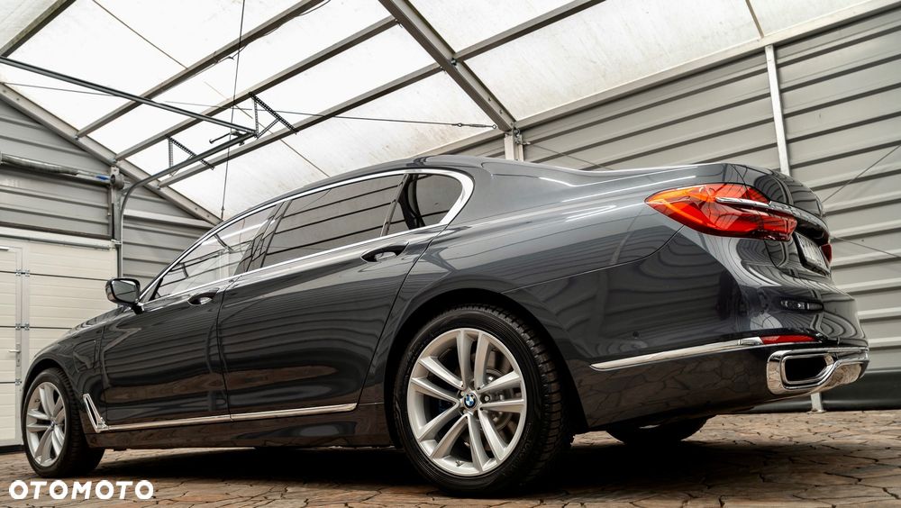 BMW Seria 7 740Li xDrive - 5