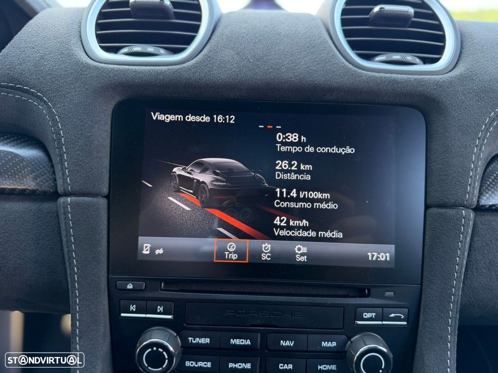 Porsche 718 Cayman GT4 RS - 33