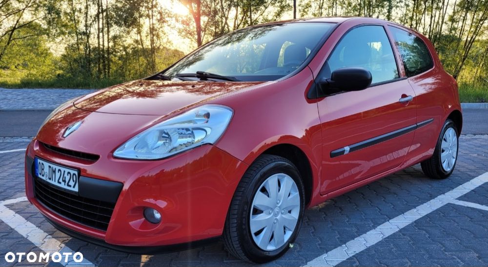 Renault Clio 1.2 16V 75 Expression - 1