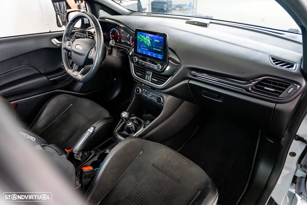 Ford Fiesta 1.5 EcoBoost ST - 11