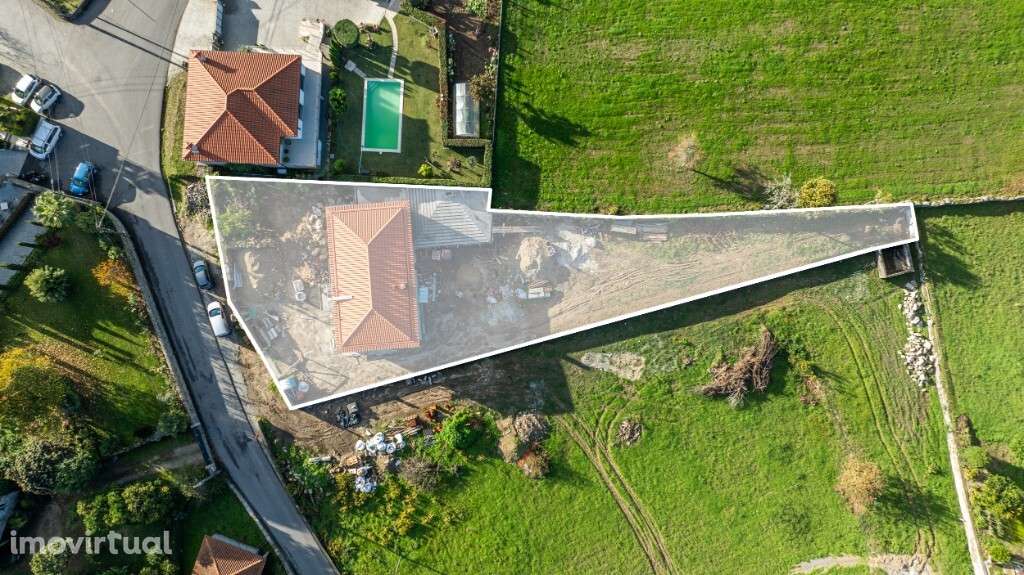 Moradia Individual V3 em Pedra; c/Lote de Terreno 1400m2; Situada na F - Grande imagem: 2/32