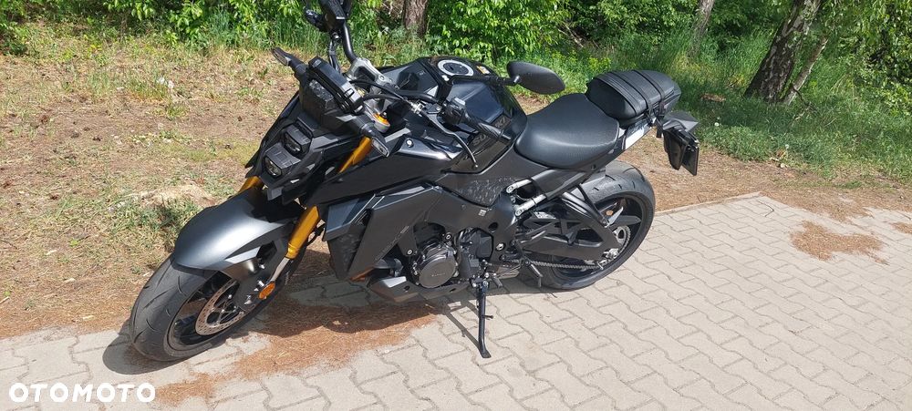 Suzuki GSX 1000 - 2