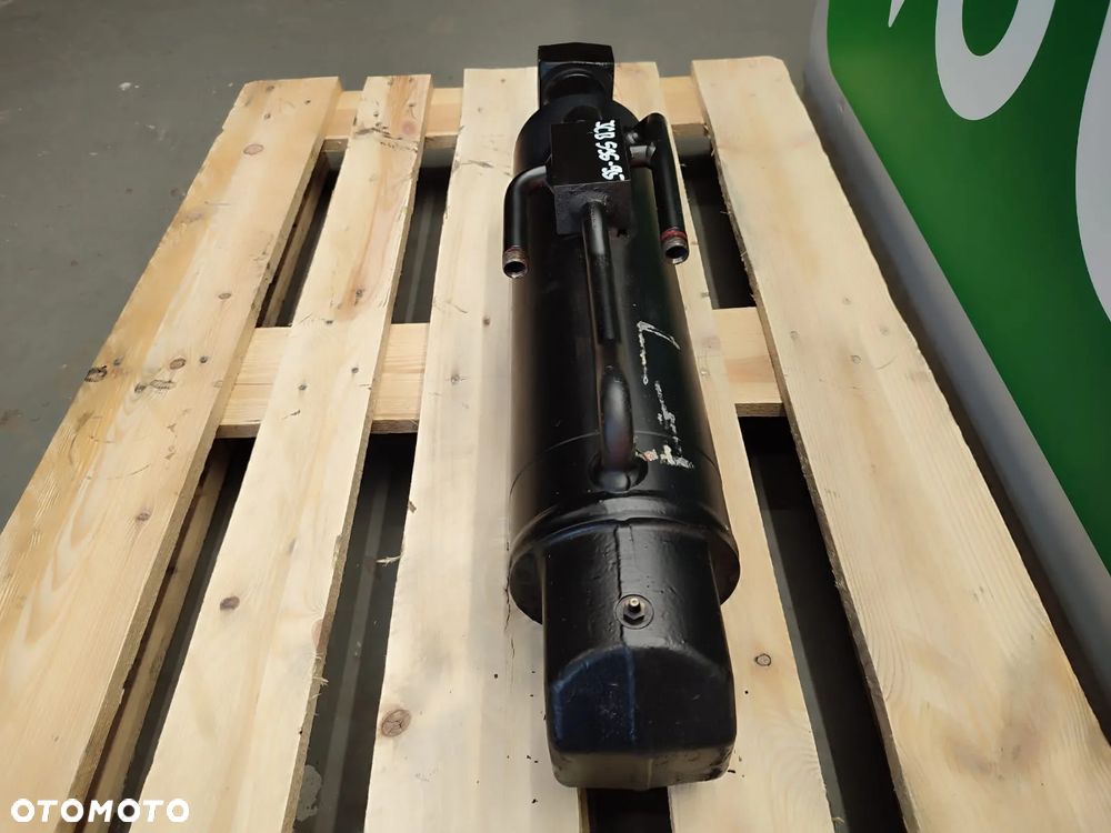 JCB 535-95 siłownik wychyłu poziomowania łyżki - 4