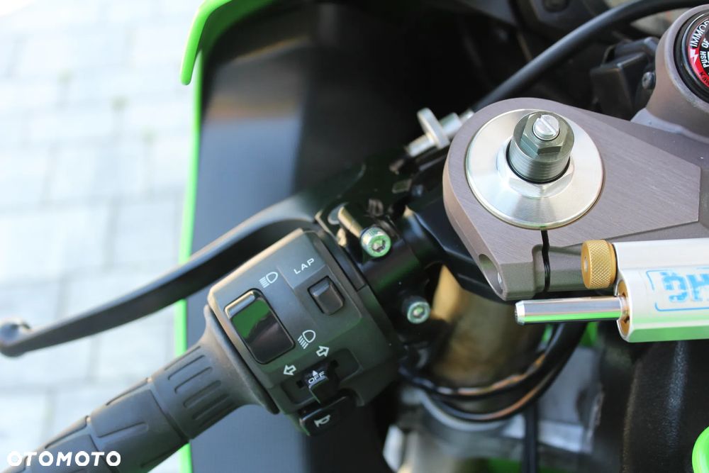 Kawasaki ZXR - 19