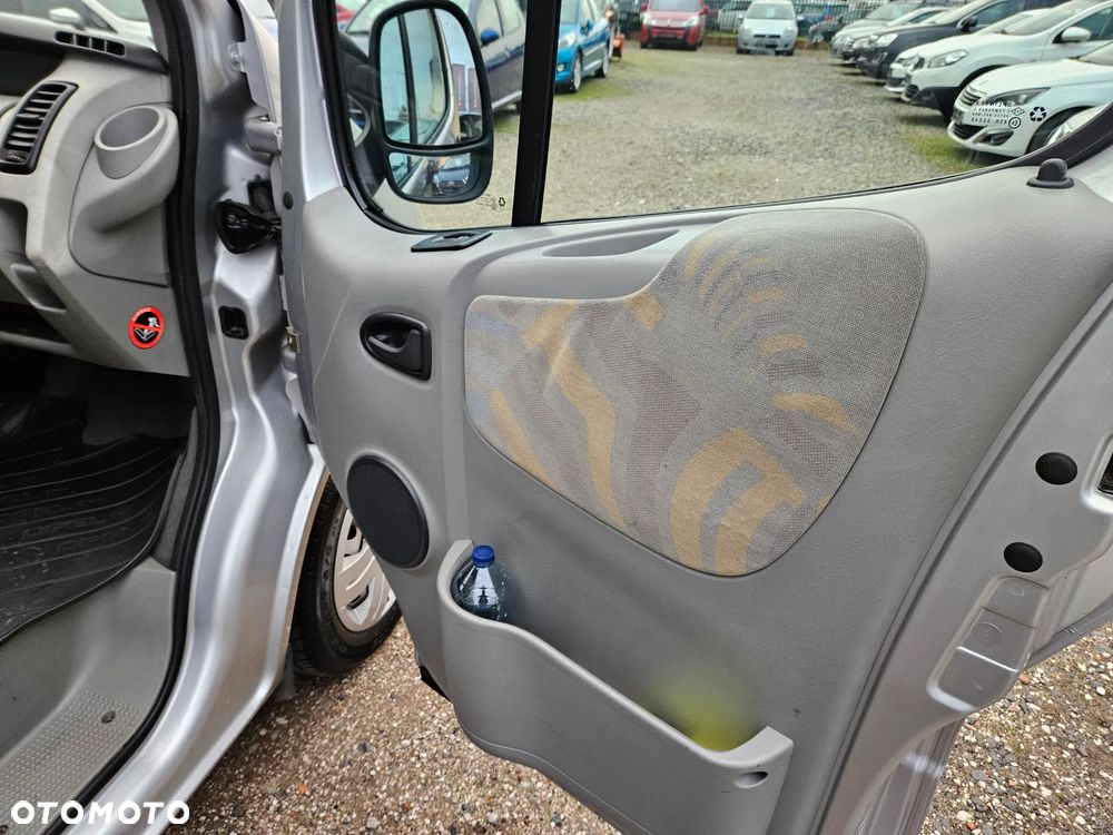 Renault Trafic Passenger Expression - 22