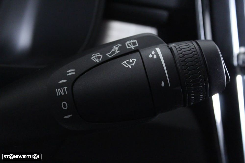 Volvo XC 40 1.5 T2 Plus Dark Auto - 25