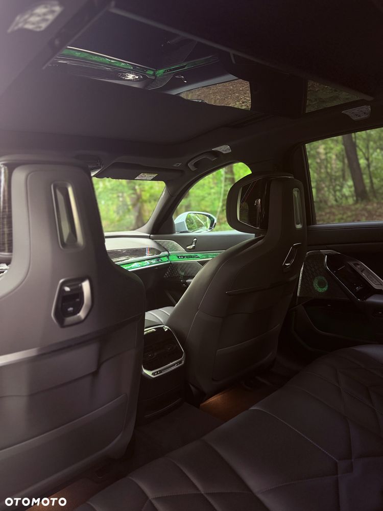 BMW Seria 7 - 18