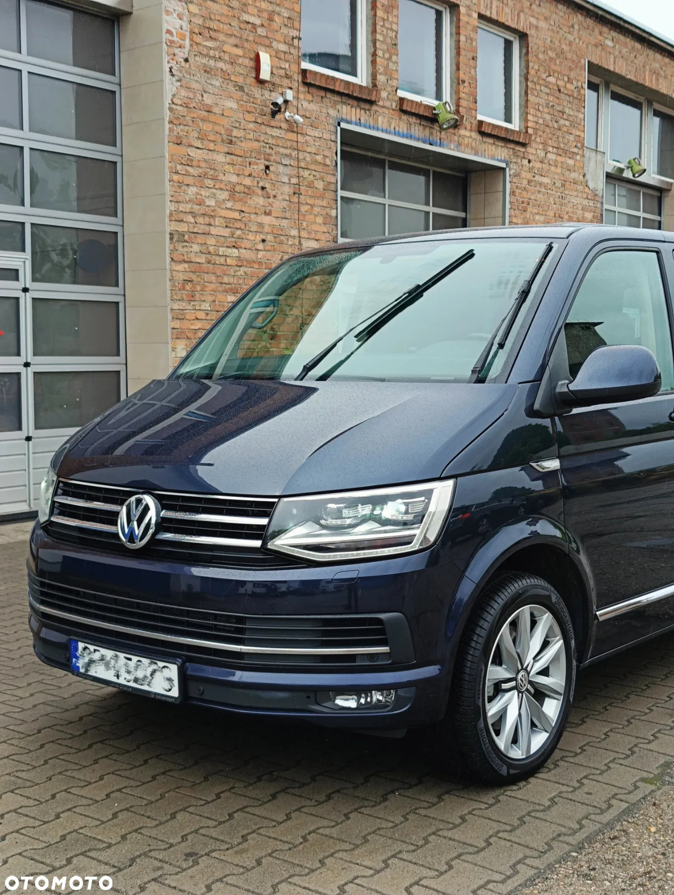 Volkswagen Multivan 2.0 BiTDI L1 Highline DSG - 2