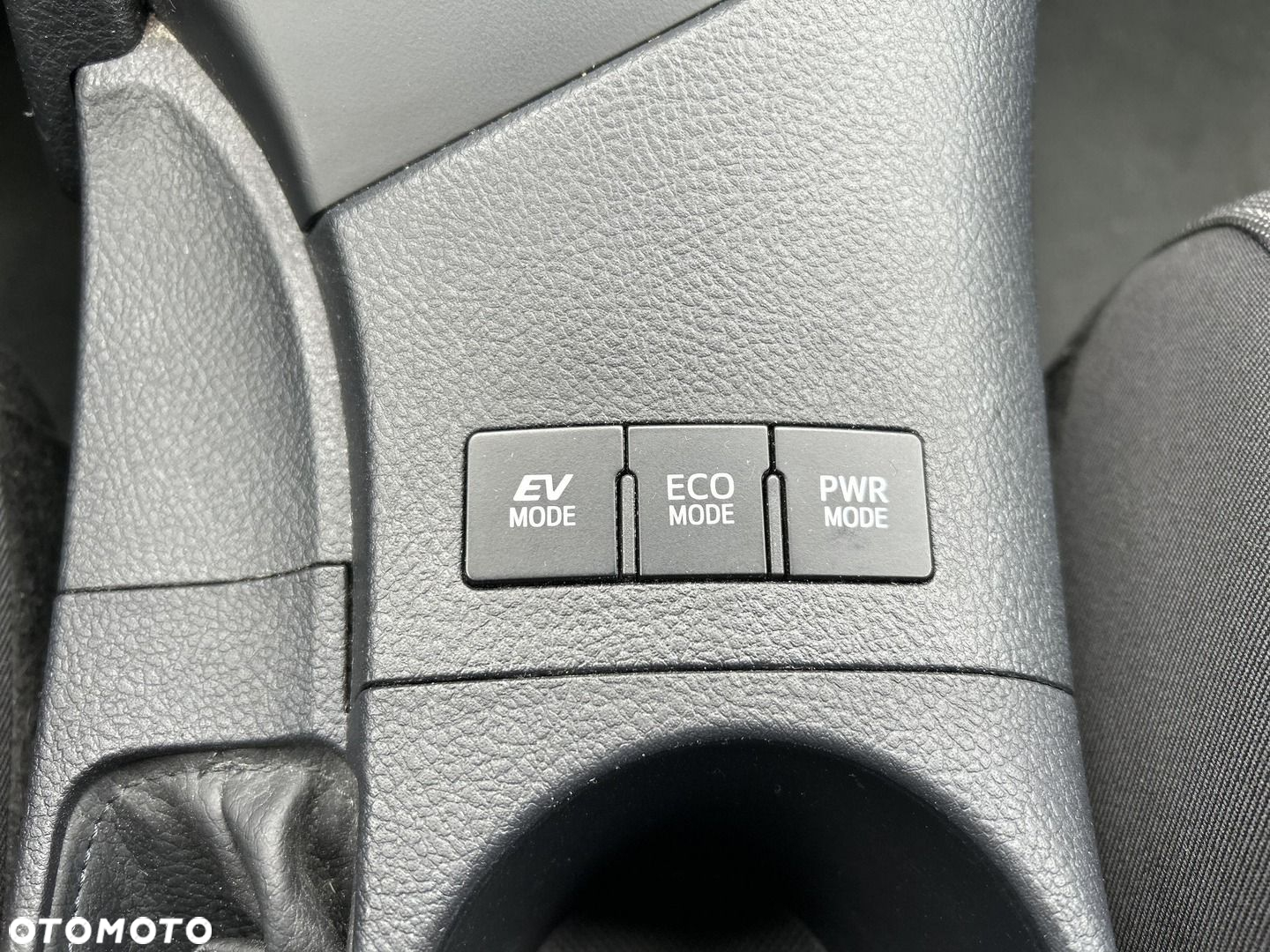 Toyota Auris - 16