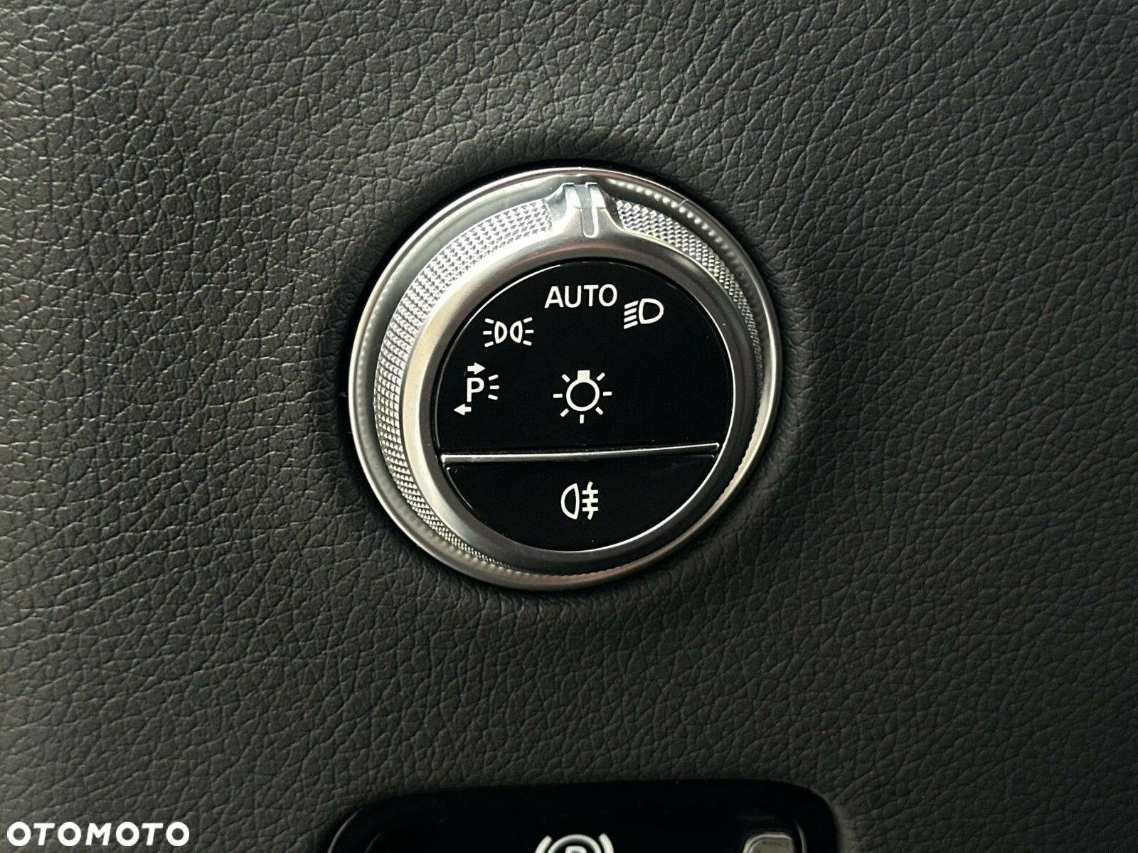 Mercedes-Benz GLC - 25