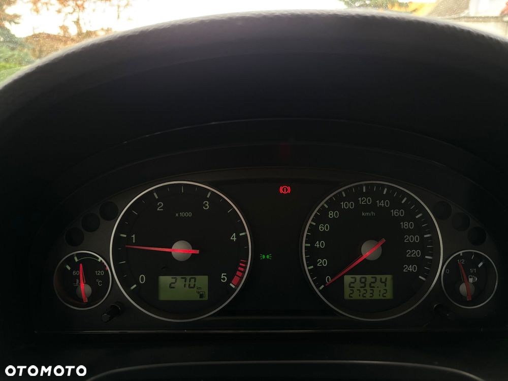 Ford Mondeo 2.0 TDCi Ambiente - 10