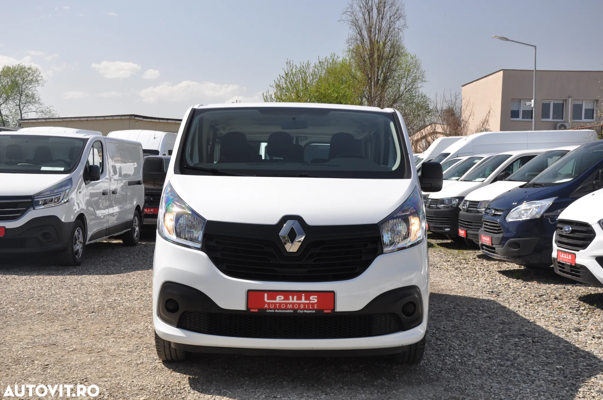 Renault Trafic L2H1 9 Locuri - 2