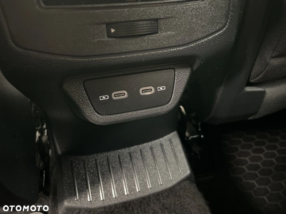 Volkswagen T-Roc 1.0 TSI Advance - 28