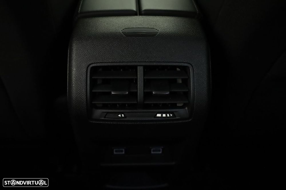 Peugeot 308 1.6 Hybrid Allure Pack e-EAT8 - 25