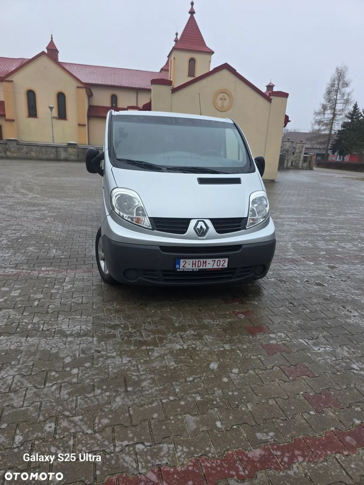 Renault Trafic - 16