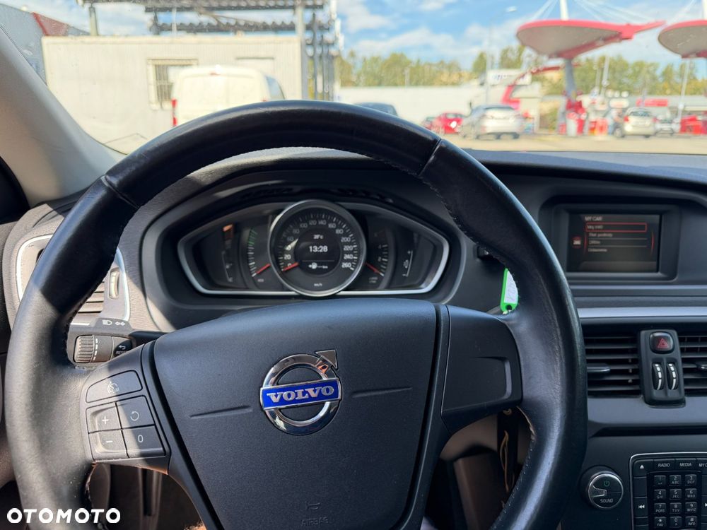 Volvo V40 - 22
