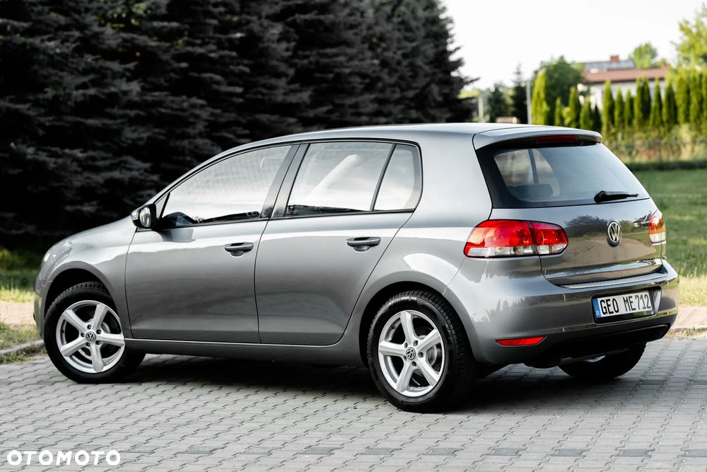 Volkswagen Golf 1.6 Highline - 12