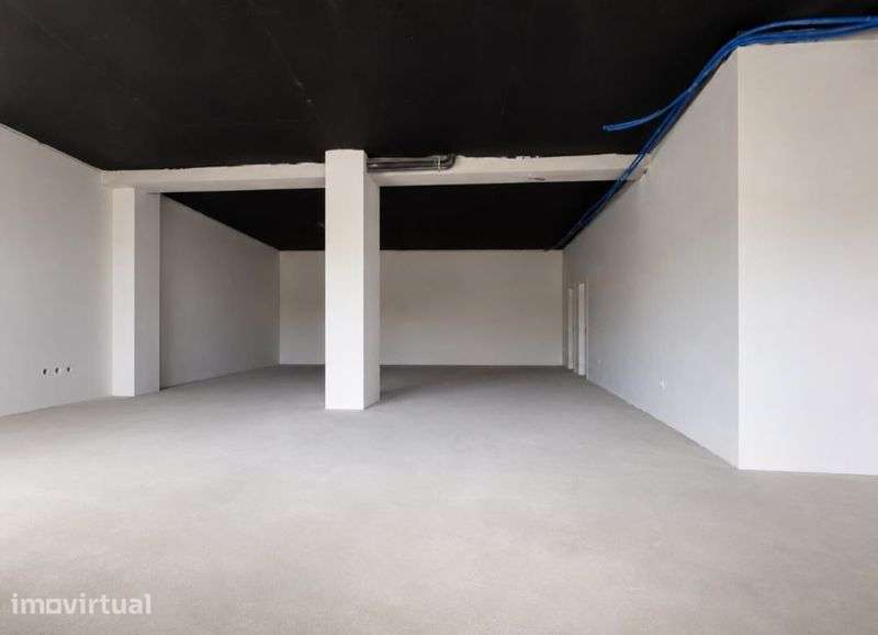 Loja com potencial paraHABITAÇÃO | 116 M² | - Grande imagem: 3/4