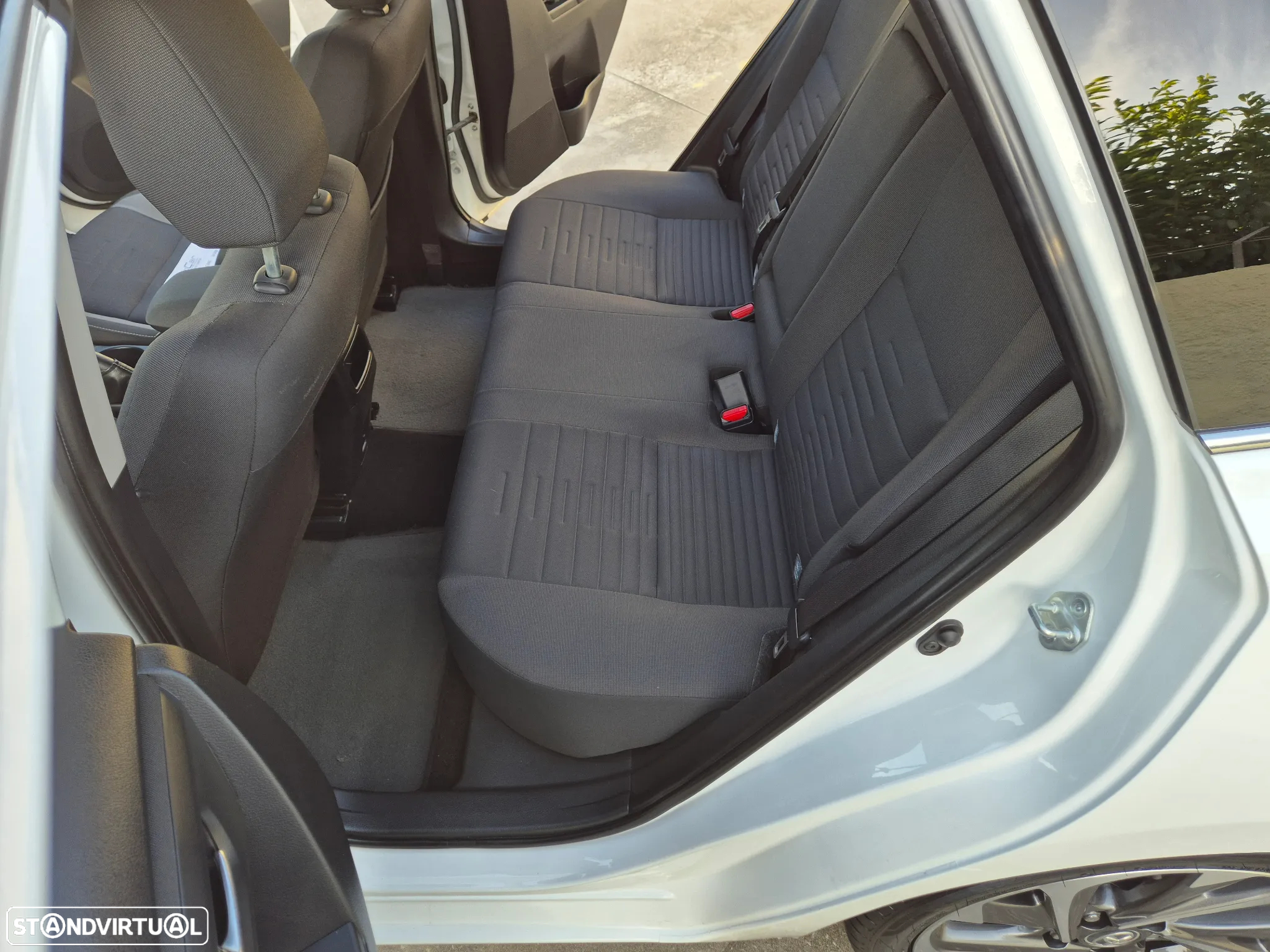 Toyota Auris Touring Sports 1.6 D-4D Comfort P.Techno+P.Sport - 52