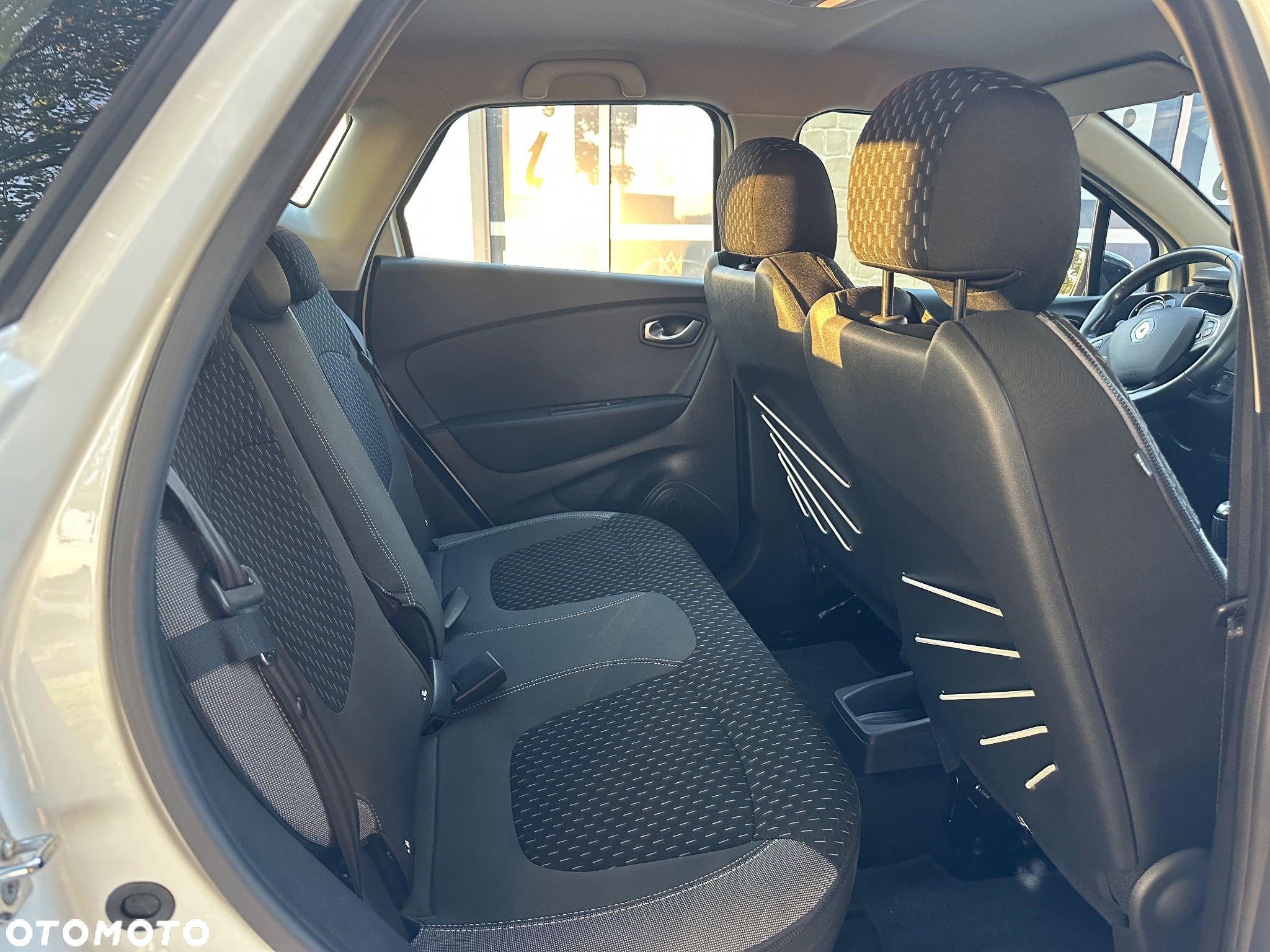 Renault Captur ENERGY TCe 90 Start&Stop Luxe - 32