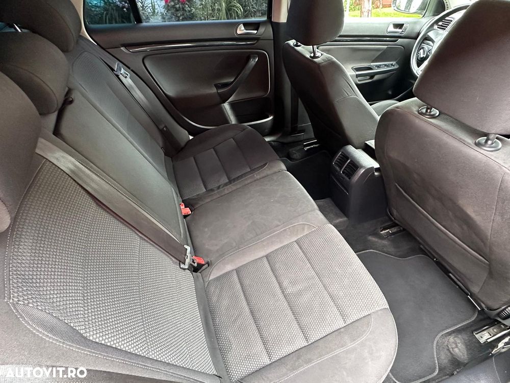 Volkswagen Golf 1.6 TDI BMT Comfortline - 9