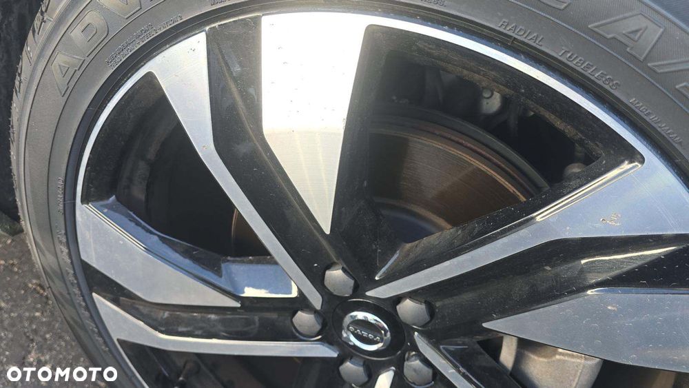 Volvo XC 40 B5 AWD Ultimate Dark - 16