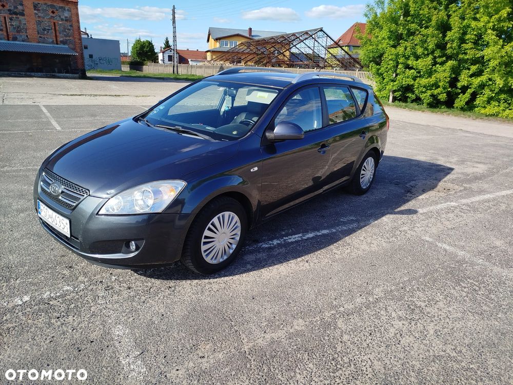 Kia Ceed Cee'd 1.6 Crdi Comfort + - 1