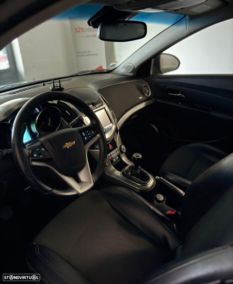 Chevrolet Cruze 1.7 VCDi LT - 5