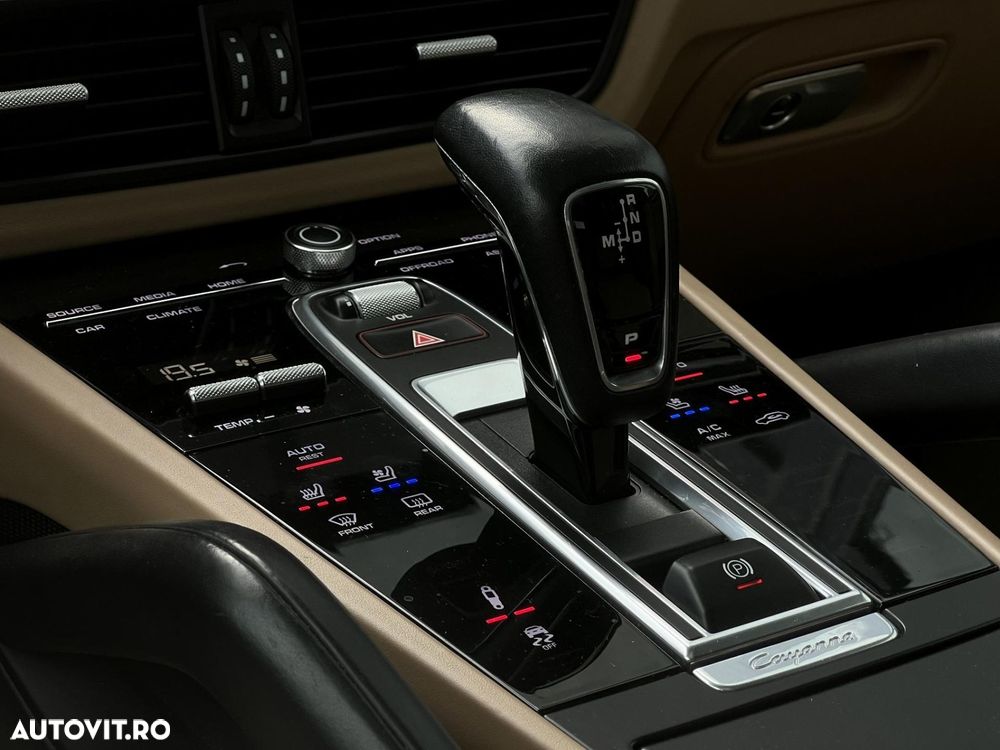 Porsche Cayenne - 12