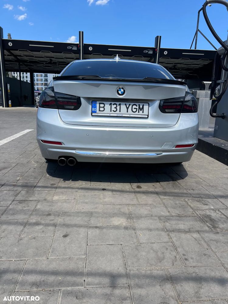 BMW Seria 3 320d Aut. Luxury Line - 14